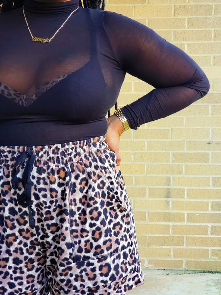 Elastic-Waist-Leopard-Print-Shorts