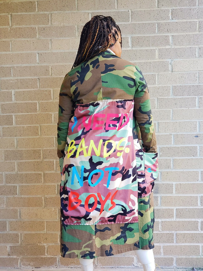 BANDS VS BOYS - Camo Trench Coat